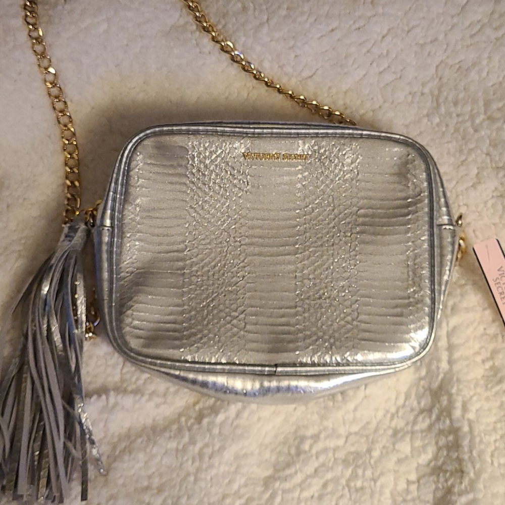 💗NWT-  Victoria's Secret Crossbody bag!💗